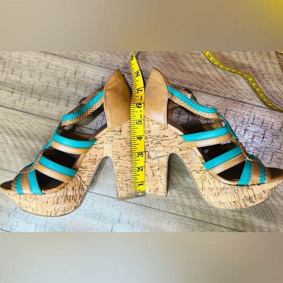 BCBG Heel Peep-toe, size 6.5 - Picture 4 of 6